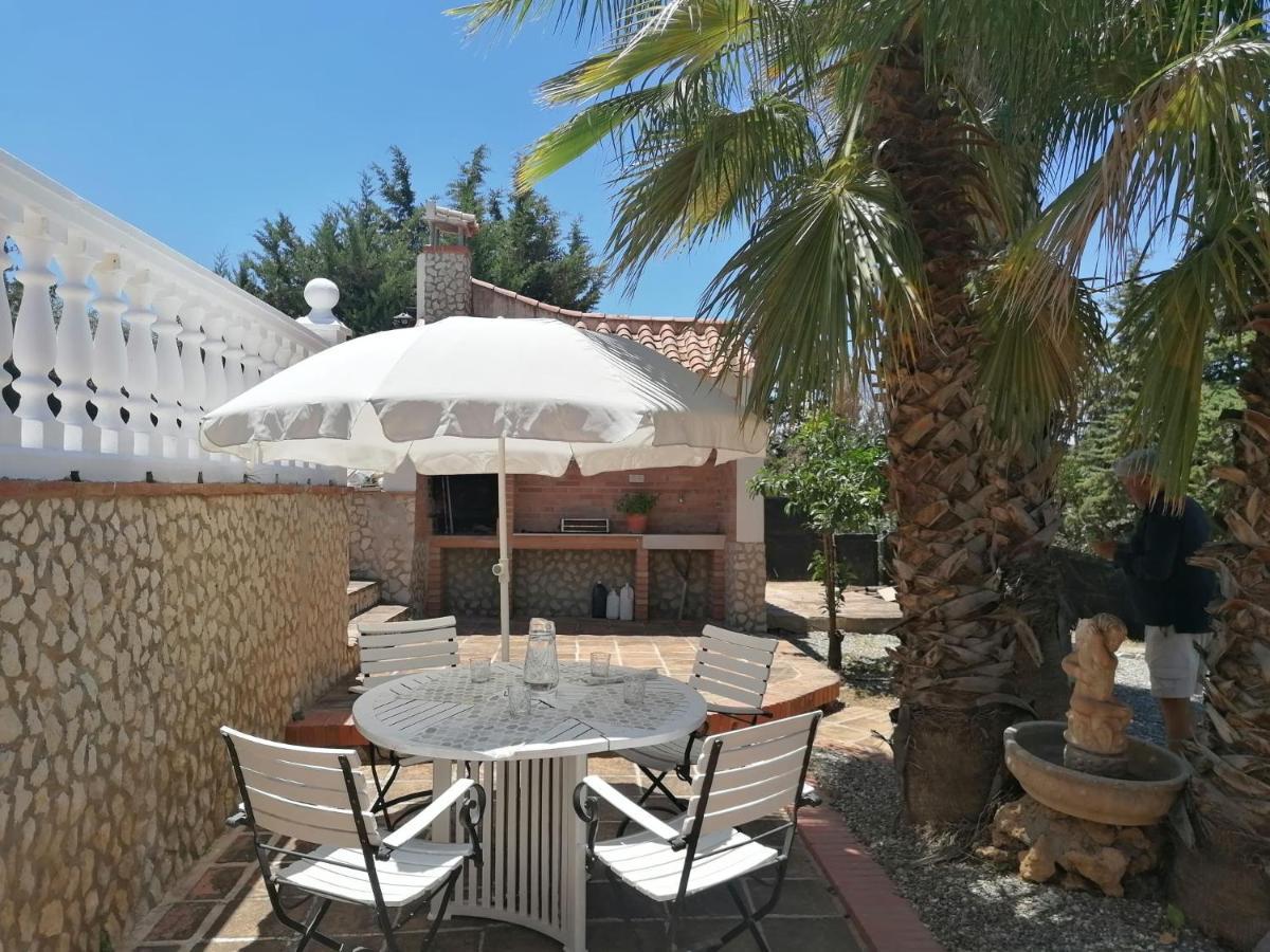 Vila Charming House With Pool & Barbecue Valle de Abdalagís Exteriér fotografie